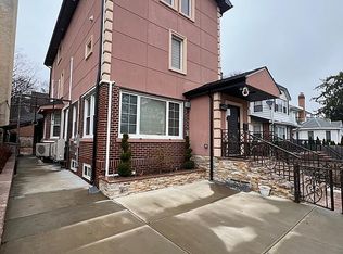 11009 84th Ave, Richmond Hill, NY 11418