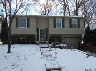 4249 Foxchapel Rd, Toledo, OH 43607