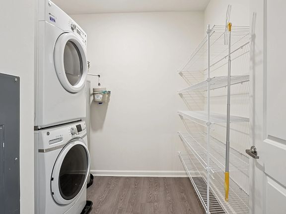5th image of 77 Washington St #109