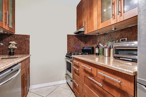 Sold by Compass | media 4