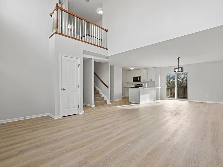 6447 Walnut Fork Dr — Photo 7