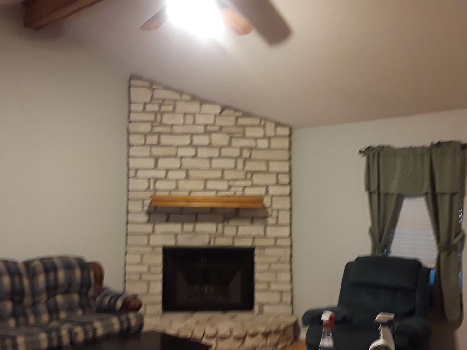 2nd image of 504 River Hills Dr