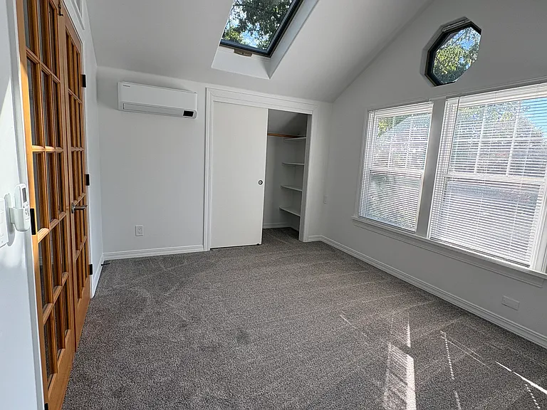 1008 W Hays St #1006-1 — Photo 9