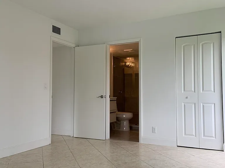 617 Sea Pine Way #D2 — Photo 12