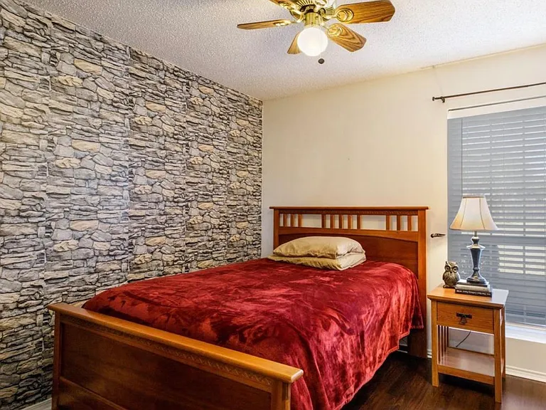 1810 Tiburon Bnd — Photo 15