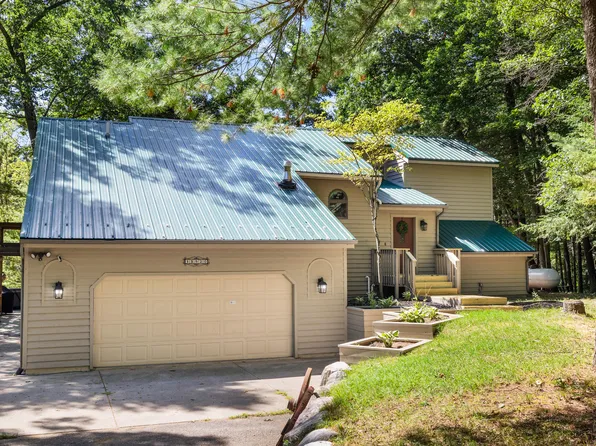 13520 Forteen Mile Rd NE, Greenville, MI 48838