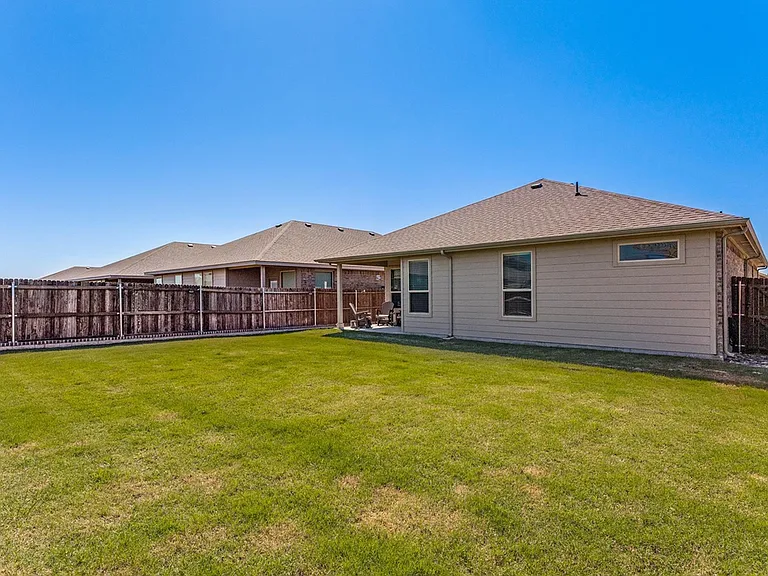 1808 Eridanus Dr — Photo 9