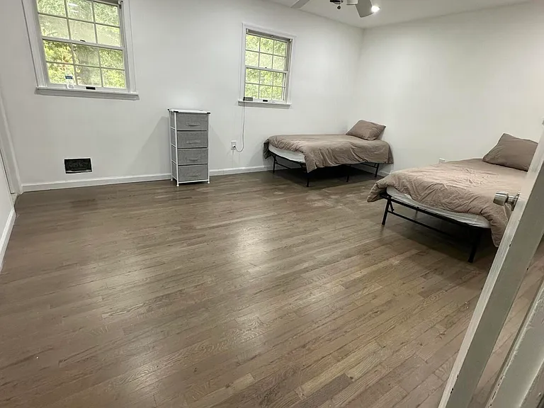 422 W Lake Ave — Photo 11