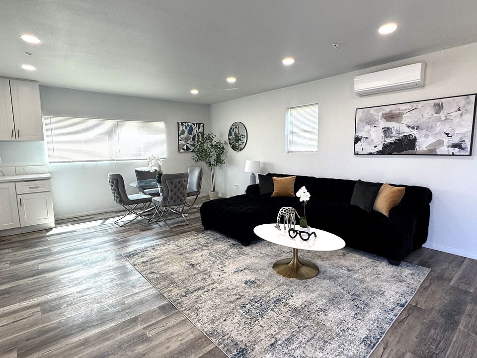 2nd image of 792 Leland Pl