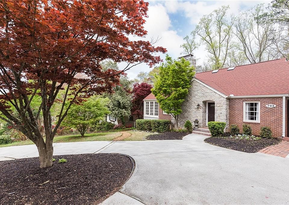 2nd image of 702 Hillpine Dr NE
