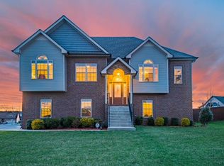 1323 Canyon Pl, Clarksville, TN 37042