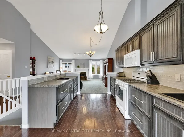 861 Shelborne St #21, London, ON N5Z 5C5