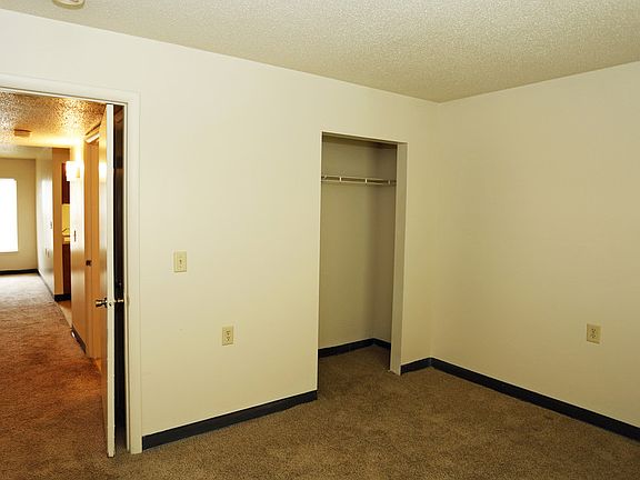 3rd image of 2304 Victory Blvd #11856875