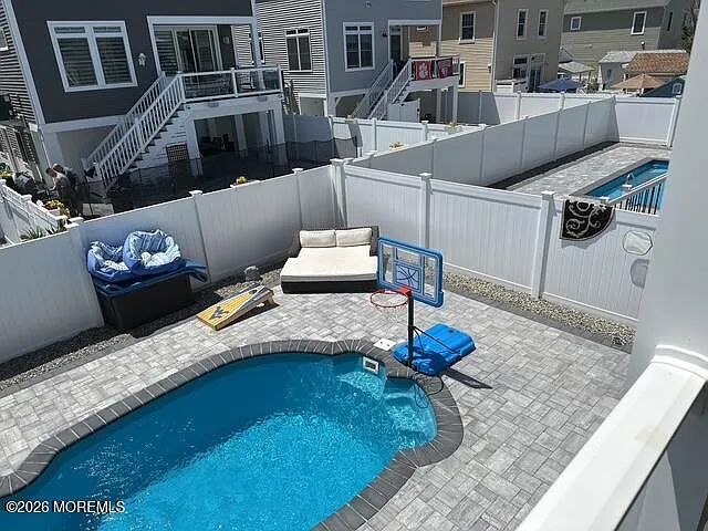 4 bed, 3300 sqft, $13,000 — Photo 3