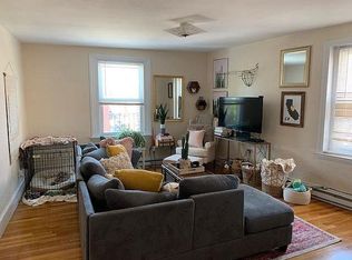 357 Hanover St #202FF, Boston, MA 02113