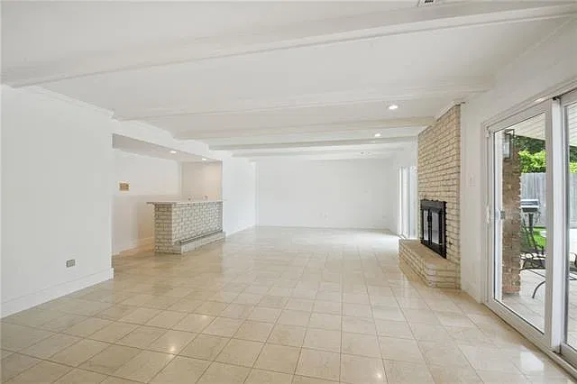 5 bed, 3.5 bath, 3360 sqft, $3,500 — Photo 4