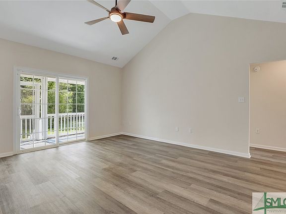 5th image of 105 Live Oak Lane