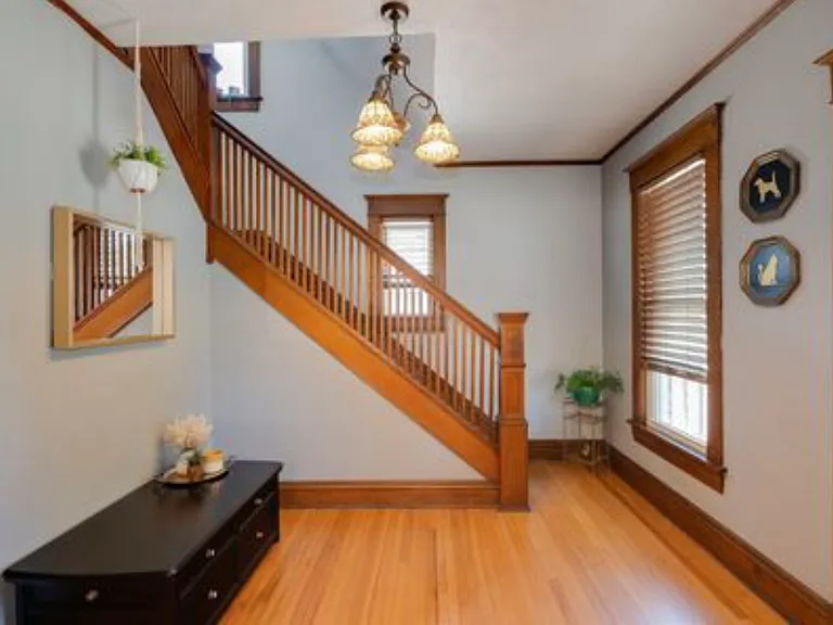 207 S Poland St — Photo 4