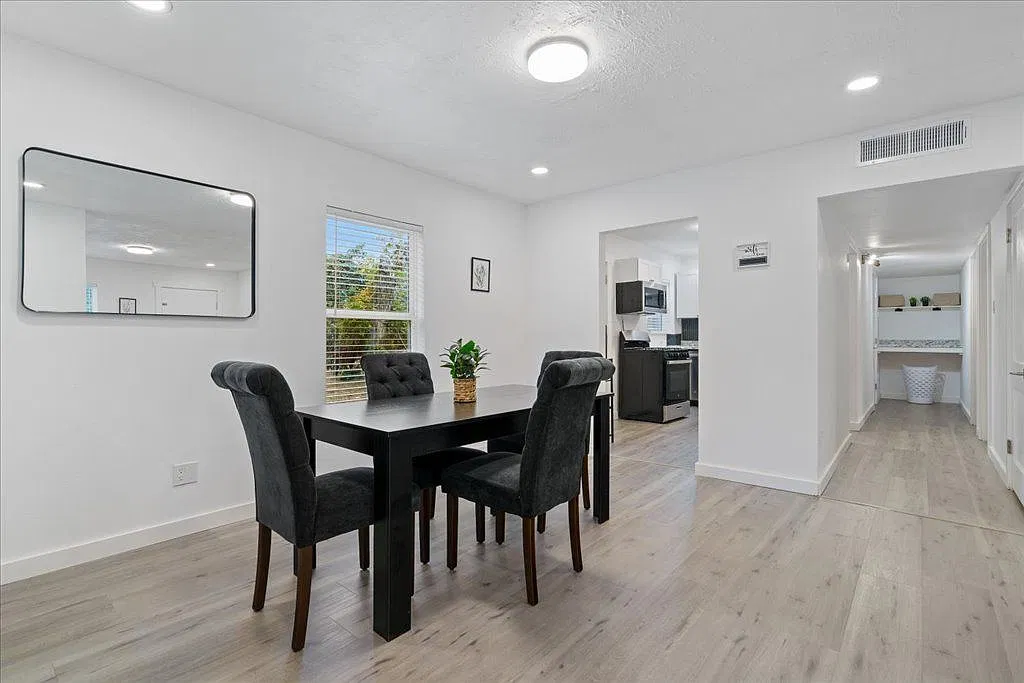 2 bed, 1.0 bath, 925 sqft, $2,000 — Photo 3