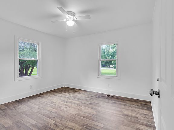 5th image of 300 Battleground Ave