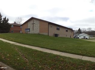 250 N Westwood Ave, Freeport, IL 61032