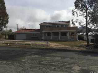 16489 Chippewa Rd, Apple Valley, CA 92307