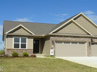 28 Cross Creek Ct, Downs, IL 61736