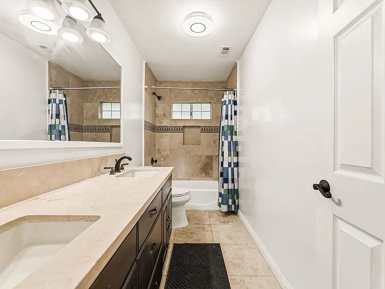 Gladiola Dr — Photo 45