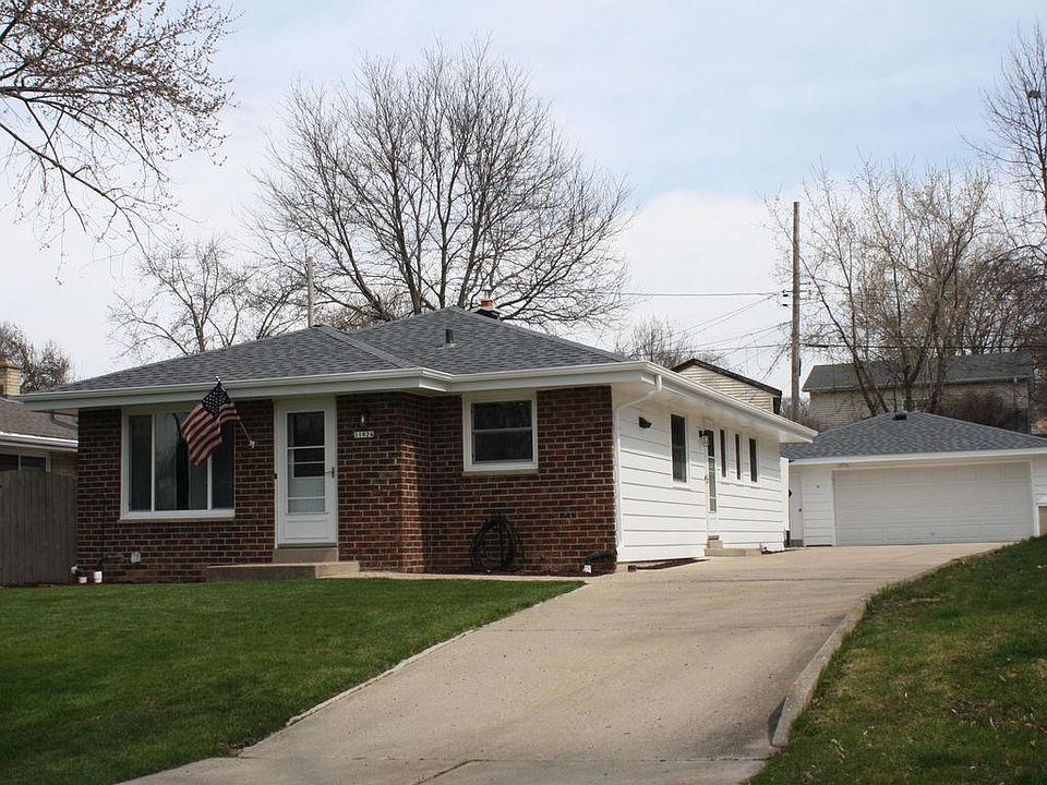 1st image of 11924 W Dearbourn Ave