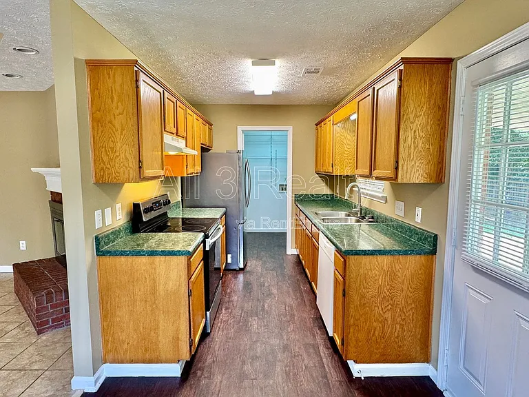 6917 Oak Side Dr — Photo 12