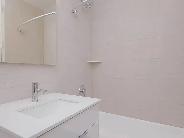 305 W 50th St #4A — Photo 27