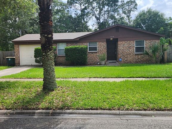 2nd image of 3058 Mangrove Ave