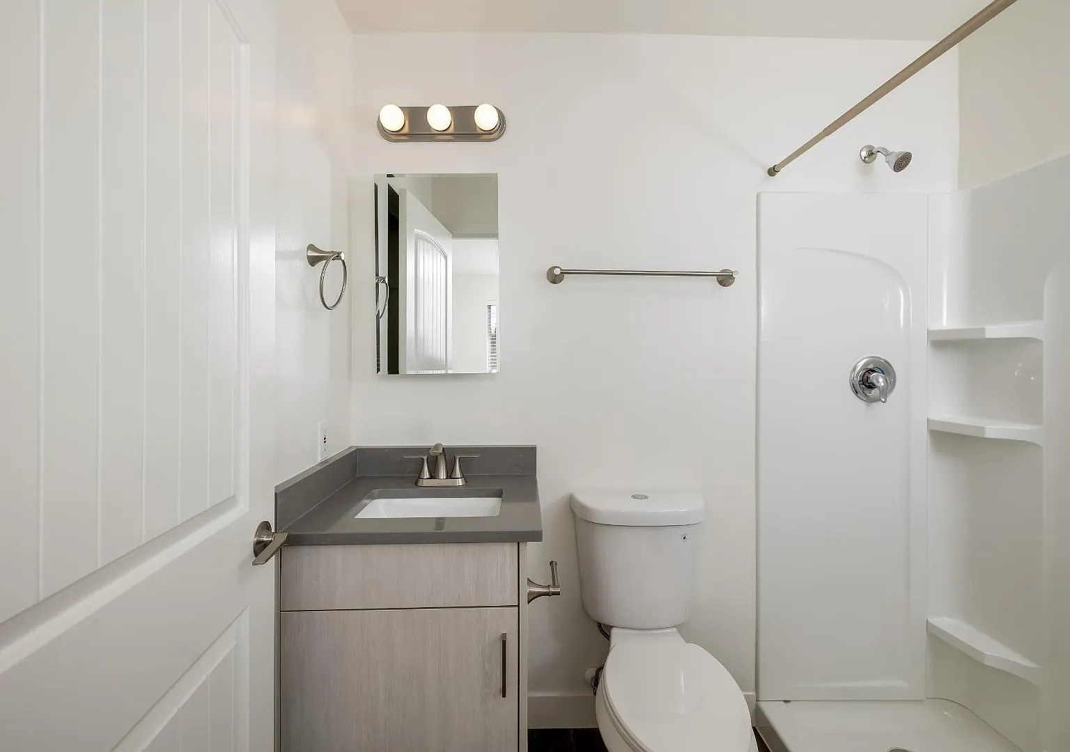 675 E 600 N - Stoneleigh (Private Room, Shared Apt) — Photo 3