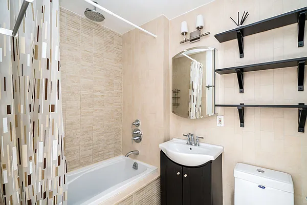 Rented by Compass | media 25