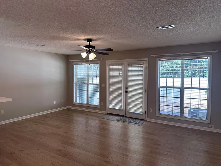 132 S Springview Dr — Photo 3