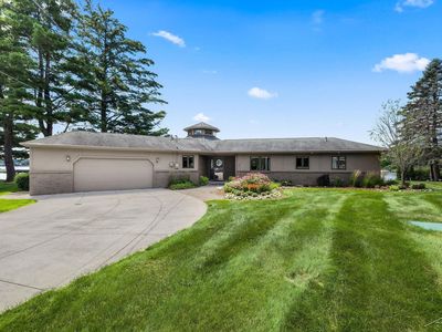 4991 N Pointe Dr, Sanford, MI, 48657