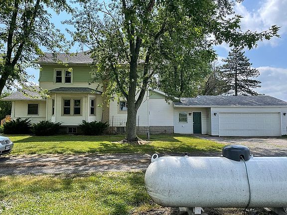 House + 2.5 car garage