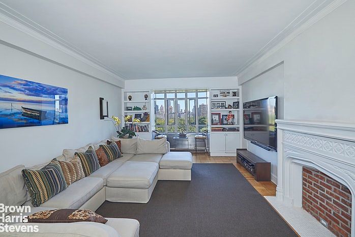 1st image of 25 Central Park W APT 12M