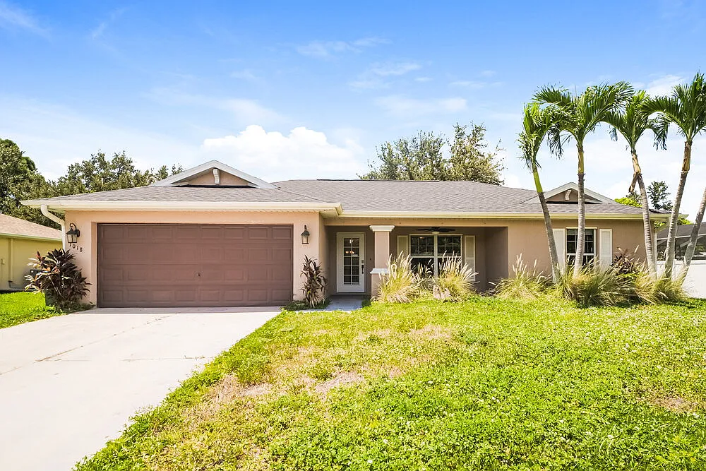 3 bed, 2.0 bath, 1574 sqft, $2,430 — Photo 1
