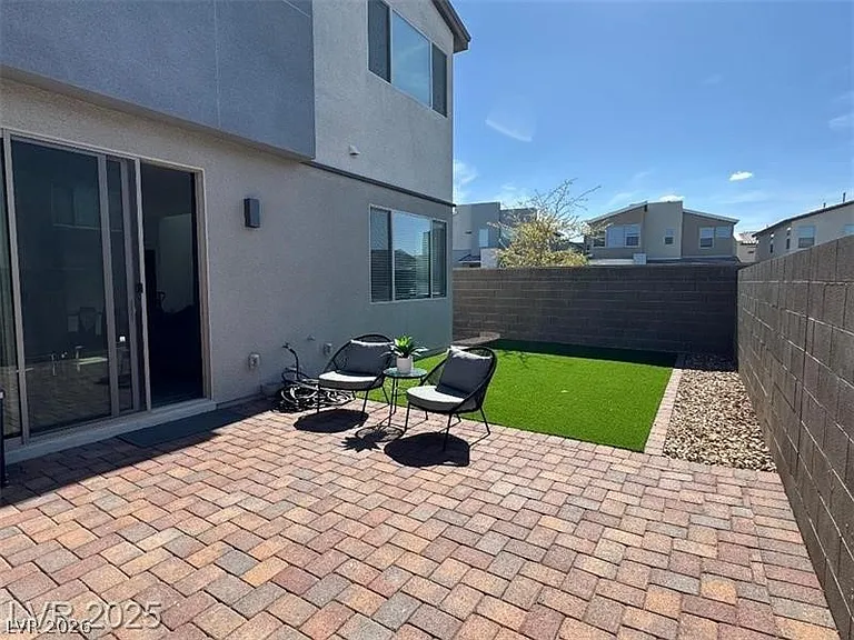 3220 Bertonico Ave — Photo 33