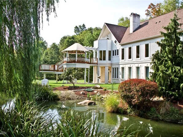 8484 Hitchcock Rd, Youngstown, OH 44512