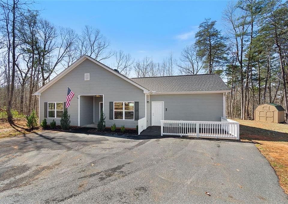 1st image of 53 Dogwood Ln