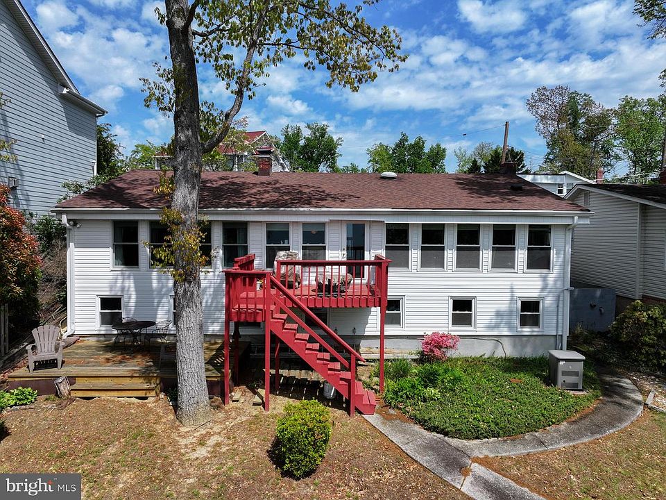 1st image of 322 Riverside Rd