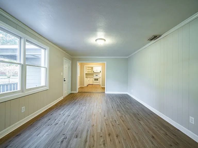 2333 Bruce Ave — Photo 15