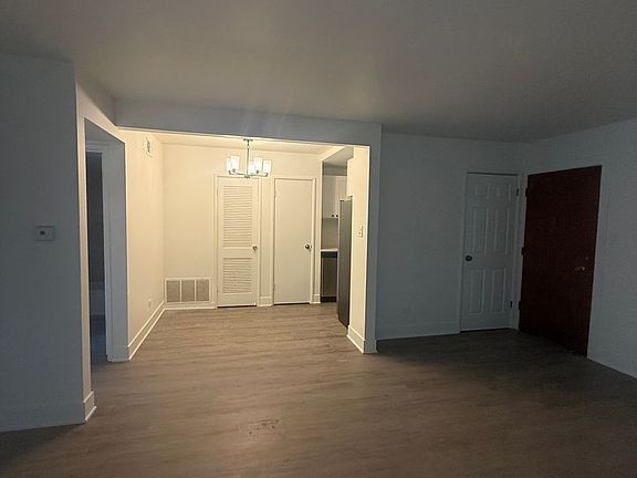 5th image of 11035 S Keating Ave APT 3NW