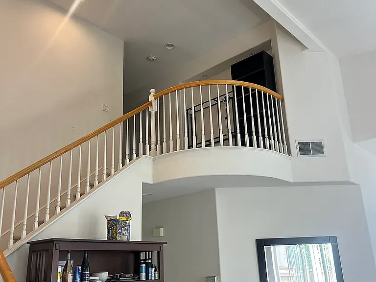 6689 Hollycrest Ct — Photo 4