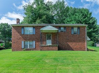 138 Terrace Ct, Trafford, PA 15085