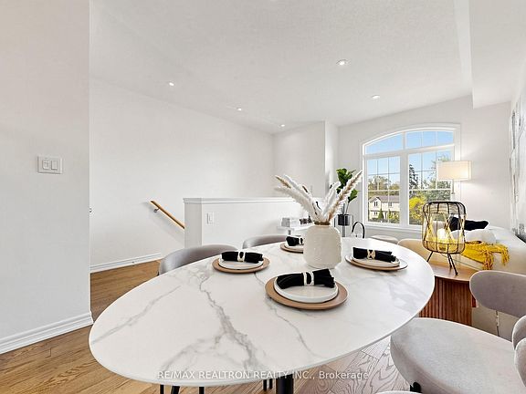 5th image of 71 Dundas Way