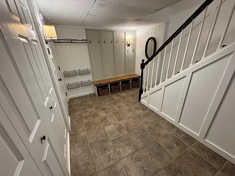 mudroom