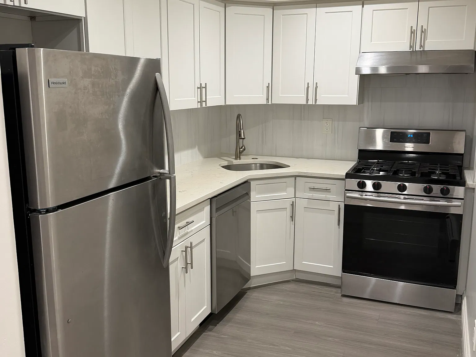 3 bed, $2,800 — Photo 1